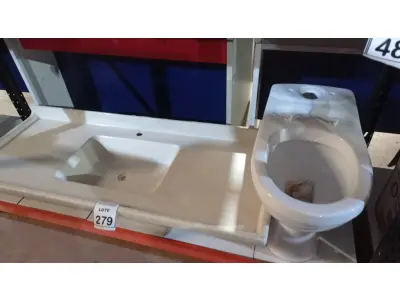 LOTE 279 - 01 PIA DE 1,40X,056 CM E 01 VASO SANITÁRIO. (NO ESTADO) ATENÇÃO! FAZER A VISITAÇÃO ANTES DE ARREMATAR, NÃO SABEMOS SE FUNCIONA, LEILÃO NÃO TEM GARANTIA E NEM DEVOLUÇÃO, SUJEITO A POSSÍVEIS AVARIAS VISÍVEIS/OCULTAS E/OU AUSÊNCIA DE COMPONENTES.