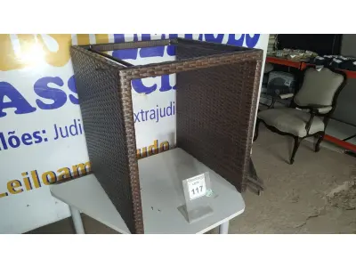 LOTE 117 - 01 MESA DE JARDIM. (NO ESTADO EM QUE SE ENCONTRA. SUJEITO A AVARIAS OCULTAS/VISÍVEIS.) BH1566R