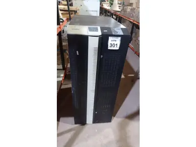 LOTE 301 - 01 NOBREAK MARCA SBI. (NO ESTADO) ATENÇÃO! FAZER A VISITAÇÃO ANTES DE ARREMATAR, NÃO SABEMOS SE FUNCIONA, LEILÃO NÃO TEM GARANTIA E NEM DEVOLUÇÃO, SUJEITO A POSSÍVEIS AVARIAS VISÍVEIS/OCULTAS E/OU AUSÊNCIA DE COMPONENTES.