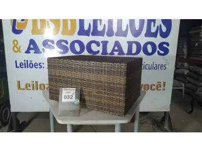 LOTE 032 - 01 MESA DE CENTRO DE JARDIM. (NO ESTADO EM QUE SE ENCONTRA. SUJEITO A AVARIAS OCULTAS/VISÍVEIS.) BF8655U