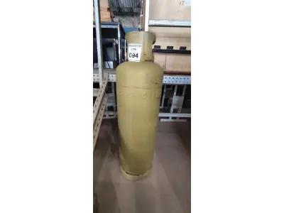 LOTE 094 - 01 BOTIJÃO DE GÁS VAZIO P45. (NO ESTADO EM QUE SE ENCONTRA. SUJEITO A AVARIAS OCULTAS/VISÍVEIS.)