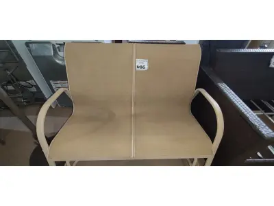 LOTE 086 - 01 SOFÁ DE JARDIM. (NO ESTADO EM QUE SE ENCONTRA. SUJEITO A AVARIAS OCULTAS/VISÍVEIS.) BF8580N