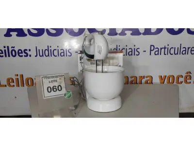 LOTE 060 - 01 BATEDEIRA PHILCO PARIS 110V. ).(NO ESTADO EM QUE SE ENCONTRA. SUJEITO A AVARIAS OCULTAS/VISÍVEIS.)