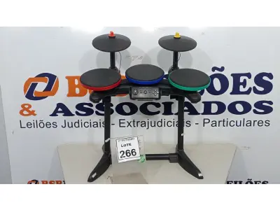 LOTE 266 - 01 BATERIA DE VÍDEO GAME PLAY STATION. (NO ESTADO) ATENÇÃO! FAZER A VISITAÇÃO ANTES DE ARREMATAR, NÃO SABEMOS SE FUNCIONA, LEILÃO NÃO TEM GARANTIA E NEM DEVOLUÇÃO, SUJEITO A POSSÍVEIS AVARIAS VISÍVEIS/OCULTAS E/OU AUSÊNCIA DE COMPONENTES.