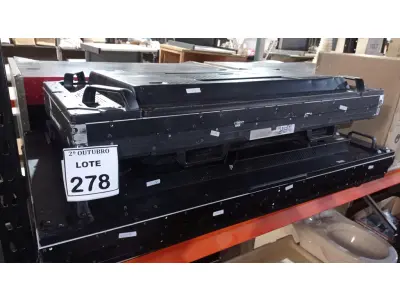 LOTE 278 - 04 PAINÉIS DE PROPAGANDA. (NO ESTADO) ATENÇÃO! FAZER A VISITAÇÃO ANTES DE ARREMATAR, NÃO SABEMOS SE FUNCIONA, LEILÃO NÃO TEM GARANTIA E NEM DEVOLUÇÃO, SUJEITO A POSSÍVEIS AVARIAS VISÍVEIS/OCULTAS E/OU AUSÊNCIA DE COMPONENTES.