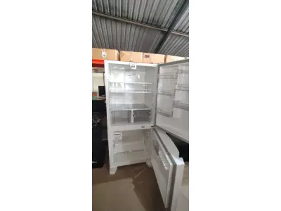 LOTE 092 - 01 GELADEIRA BRASTEMP ATIVE FROST FREE 220 VOLTS. (NO ESTADO EM QUE SE ENCONTRA. SUJEITO A AVARIAS OCULTAS/VISÍVEIS.) BH1505A