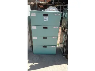 LOTE 331 - 01 ARQUIVO DE AÇO COM 04 GAVETAS. (NO ESTADO) ATENÇÃO! FAZER A VISITAÇÃO ANTES DE ARREMATAR, NÃO SABEMOS SE FUNCIONA, LEILÃO NÃO TEM GARANTIA E NEM DEVOLUÇÃO, SUJEITO A POSSÍVEIS AVARIAS VISÍVEIS/OCULTAS E/OU AUSÊNCIA DE COMPONENTES.