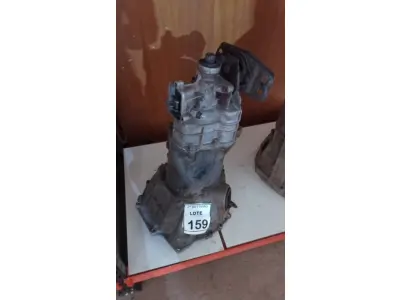 LOTE 159 - 01 CÂMBIO DE CHEVETTE. (NO ESTADO) ATENÇÃO! FAZER A VISITAÇÃO ANTES DE ARREMATAR, NÃO SABEMOS SE FUNCIONA, LEILÃO NÃO TEM GARANTIA E NEM DEVOLUÇÃO, SUJEITO A POSSÍVEIS AVARIAS VISÍVEIS/OCULTAS E/OU AUSÊNCIA DE COMPONENTES.