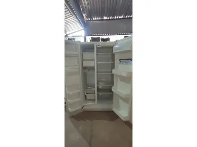 LOTE 089 - 01 GELADEIRA WHIRPOOL 127VOLTS. (NO ESTADO EM QUE SE ENCONTRA. SUJEITO A AVARIAS OCULTAS/VISÍVEIS.) AV9962G