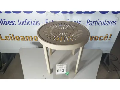 LOTE 013 - 01 MESA DE JARDIM. (NO ESTADO EM QUE SE ENCONTRA. SUJEITO A AVARIAS OCULTAS/VISÍVEIS.) BF8580M