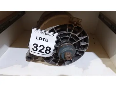 LOTE 328 - 01 MOTOR DE MÁQUINA DE LAVAR INDUSTRIAL. (NO ESTADO) ATENÇÃO! FAZER A VISITAÇÃO ANTES DE ARREMATAR, NÃO SABEMOS SE FUNCIONA, LEILÃO NÃO TEM GARANTIA E NEM DEVOLUÇÃO, SUJEITO A POSSÍVEIS AVARIAS VISÍVEIS/OCULTAS E/OU AUSÊNCIA DE COMPONENTES.