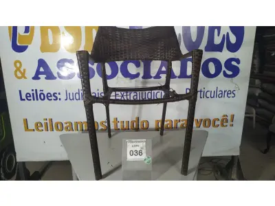 LOTE 036 - 01 CADEIRA DE JARDIM. (NO ESTADO EM QUE SE ENCONTRA. SUJEITO A AVARIAS OCULTAS/VISÍVEIS.) BH1636W