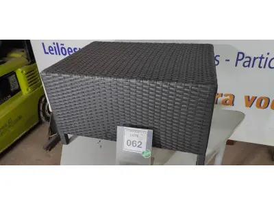 LOTE 062 - 01 MESA DE CENTRO DE JARDIM. (NO ESTADO EM QUE SE ENCONTRA. SUJEITO A AVARIAS OCULTAS/VISÍVEIS.) BJ7398P