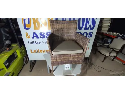 LOTE 051 - 01 CADEIRA DE JARDIM. (NO ESTADO EM QUE SE ENCONTRA. SUJEITO A AVARIAS OCULTAS/VISÍVEIS.) BF8660R