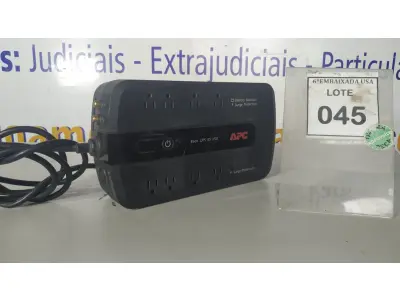 LOTE 045 - 01 NOBREAK BACK APC ES-550. (NO ESTADO EM QUE SE ENCONTRA. SUJEITO A AVARIAS OCULTAS/VISÍVEIS.)