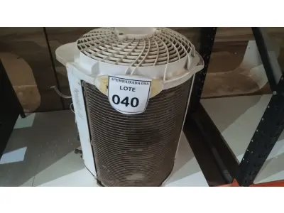 LOTE 040 - 01 CONDENSADOURA SPRINGER 12.000BTUS. (NO ESTADO EM QUE SE ENCONTRA. SUJEITO A AVARIAS OCULTAS/VISÍVEIS.)