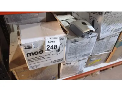 LOTE 248 - 01 LOTE COM GRANDE QUANTIDADE DE DISPENSES DE ÁLCOOL EM GEL. (NO ESTADO) ATENÇÃO! FAZER A VISITAÇÃO ANTES DE ARREMATAR, NÃO SABEMOS SE FUNCIONA, LEILÃO NÃO TEM GARANTIA E NEM DEVOLUÇÃO, SUJEITO A POSSÍVEIS AVARIAS VISÍVEIS/OCULTAS E/OU AUSÊNCIA DE COMPONENTES.