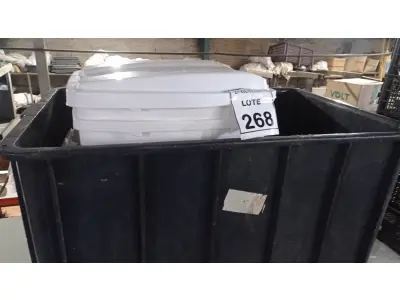 LOTE 268 - 01 BÁU DE PLÁSTICO DE APROXIMADAMENTE 0,86X0,56X0,0,46 CM, 01 CAIXA DE PLÁSTICO E 02 LIXEIRAS. (NO ESTADO) ATENÇÃO! FAZER A VISITAÇÃO ANTES DE ARREMATAR, NÃO SABEMOS SE FUNCIONA, LEILÃO NÃO TEM GARANTIA E NEM DEVOLUÇÃO, SUJEITO A POSSÍVEIS AVARIAS VISÍVEIS/OCULTAS E/OU AUSÊNCIA DE COMPONENTES.