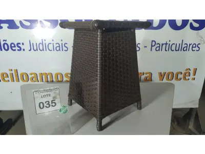 LOTE 035 - 01 MESA DE CANTO. (NO ESTADO EM QUE SE ENCONTRA. SUJEITO A AVARIAS OCULTAS/VISÍVEIS.) BJ7389K