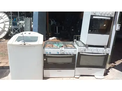 LOTE 324 - 01 MÁQUINA DE LAVAR E 03 FOGÕES DE MARCAS E MODELOS DIVERSOS. (NO ESTADO) ATENÇÃO! FAZER A VISITAÇÃO ANTES DE ARREMATAR, NÃO SABEMOS SE FUNCIONA, LEILÃO NÃO TEM GARANTIA E NEM DEVOLUÇÃO, SUJEITO A POSSÍVEIS AVARIAS VISÍVEIS/OCULTAS E/OU AUSÊNCIA DE COMPONENTES.