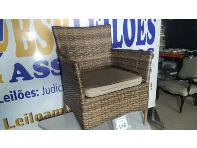 LOTE 118 - 01 CADEIRA DE JARDIM. (NO ESTADO EM QUE SE ENCONTRA. SUJEITO A AVARIAS OCULTAS/VISÍVEIS.) BF8659Y