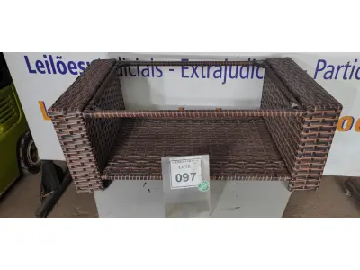 LOTE 097 - 01 MESA DE CENTRO DE JARDIM. (NO ESTADO EM QUE SE ENCONTRA. SUJEITO A AVARIAS OCULTAS/VISÍVEIS.) BH1681T/ BF8670G