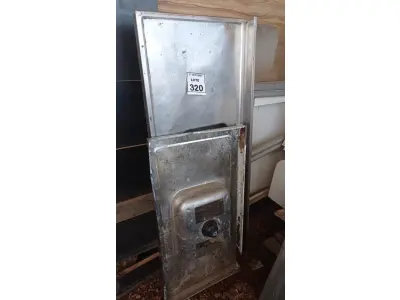 LOTE 320 - 02 PIAS EM INOX. (NO ESTADO) ATENÇÃO! FAZER A VISITAÇÃO ANTES DE ARREMATAR, NÃO SABEMOS SE FUNCIONA, LEILÃO NÃO TEM GARANTIA E NEM DEVOLUÇÃO, SUJEITO A POSSÍVEIS AVARIAS VISÍVEIS/OCULTAS E/OU AUSÊNCIA DE COMPONENTES.