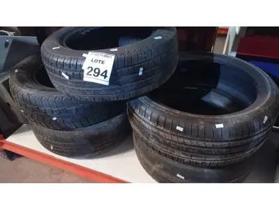 LOTE 294 - 05 PNEUS DE MEDIDAS DIVERSOS. (NO ESTADO) ATENÇÃO! FAZER A VISITAÇÃO ANTES DE ARREMATAR, NÃO SABEMOS SE FUNCIONA, LEILÃO NÃO TEM GARANTIA E NEM DEVOLUÇÃO, SUJEITO A POSSÍVEIS AVARIAS VISÍVEIS/OCULTAS E/OU AUSÊNCIA DE COMPONENTES.