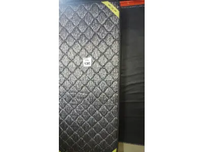 LOTE 130 - 01 COLCHÃO SOLTEIRO COM BASE 1,88CM X 0,88CM. (NO ESTADO EM QUE SE ENCONTRA. SUJEITO A AVARIAS OCULTAS/VISÍVEIS.) BJ7219X