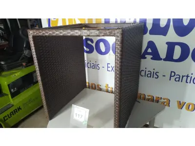 LOTE 117 - 01 MESA DE JARDIM. (NO ESTADO EM QUE SE ENCONTRA. SUJEITO A AVARIAS OCULTAS/VISÍVEIS.) BH1566R