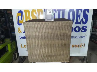 LOTE 119 - 01 MESA DE JARDIM. (NO ESTADO EM QUE SE ENCONTRA. SUJEITO A AVARIAS OCULTAS/VISÍVEIS.) BH1542A