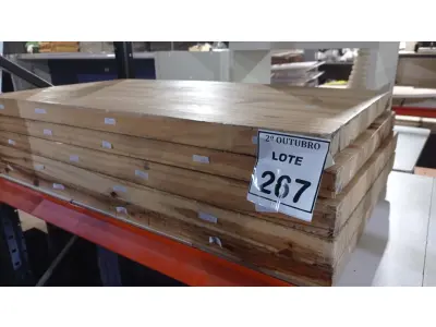 LOTE 267 - 05 TÁBUAS DE MADEIRA DE APROXIMADAMENTE 0,97X0,50 CM. (NO ESTADO) ATENÇÃO! FAZER A VISITAÇÃO ANTES DE ARREMATAR, NÃO SABEMOS SE FUNCIONA, LEILÃO NÃO TEM GARANTIA E NEM DEVOLUÇÃO, SUJEITO A POSSÍVEIS AVARIAS VISÍVEIS/OCULTAS E/OU AUSÊNCIA DE COMPONENTES.