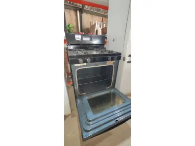 LOTE 091 - 01 FOGÃO. (NO ESTADO EM QUE SE ENCONTRA. SUJEITO A AVARIAS OCULTAS/VISÍVEIS.) BF8512Y