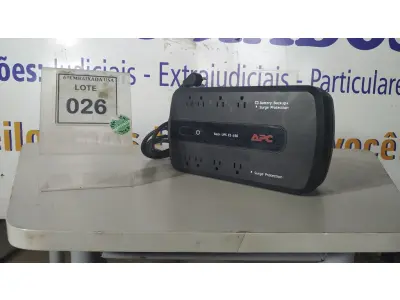 LOTE 026 - 01 NOBREAK UNITS APC POWER SURGE PROTECTOR. (NO ESTADO EM QUE SE ENCONTRA. SUJEITO A AVARIAS OCULTAS/VISÍVEIS.)