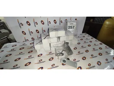 LOTE 257 - 10 CAIXAS COM FECHADURAS. (NO ESTADO EM QUE SE ENCONTRA. SUJEITO A AVARIAS OCULTAS/VISÍVEIS.)