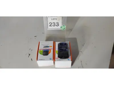 LOTE 233 - 02 BLACKBERRY BOLD 9900. (NO ESTADO EM QUE SE ENCONTRA. SUJEITO A AVARIAS OCULTAS/VISÍVEIS.) CS831144, CS831152