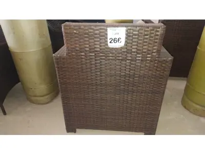 LOTE 266 - 01 POLTRONA DE JARDIM. (NO ESTADO EM QUE SE ENCONTRA. SUJEITO A AVARIAS OCULTAS/VISÍVEIS.) BH1587A