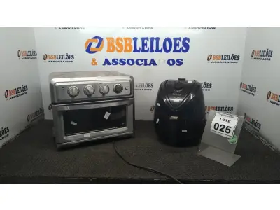 LOTE 025 - 01 FORNO ELÉTRICO MARCA WARING E 01 AIR FRYER. (NO ESTADO) ATENÇÃO! FAZER A VISITAÇÃO ANTES DE ARREMATAR, NÃO SABEMOS SE FUNCIONA, LEILÃO NÃO TEM GARANTIA E NEM DEVOLUÇÃO, SUJEITO A POSSÍVEIS AVARIAS VISÍVEIS/OCULTAS E/OU AUSÊNCIA DE COMPONENTES.