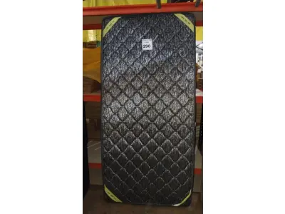 LOTE 290 - 01 COLCHÃO SOLTEIRO 1,88CM X 0,88CM. (NO ESTADO EM QUE SE ENCONTRA. SUJEITO A AVARIAS OCULTAS/VISÍVEIS.) BJ7223R