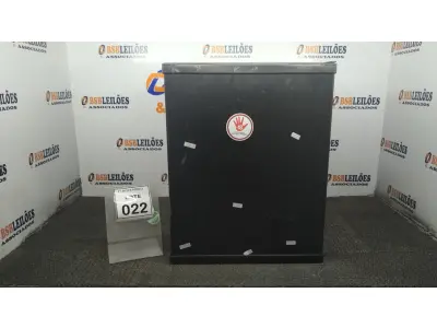 LOTE 022 - 01 FRIGOBAR. (NO ESTADO) ATENÇÃO! FAZER A VISITAÇÃO ANTES DE ARREMATAR, NÃO SABEMOS SE FUNCIONA, LEILÃO NÃO TEM GARANTIA E NEM DEVOLUÇÃO, SUJEITO A POSSÍVEIS AVARIAS VISÍVEIS/OCULTAS E/OU AUSÊNCIA DE COMPONENTES.