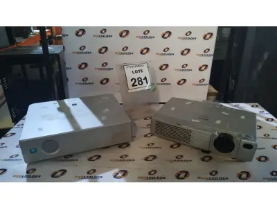 LOTE 281 - 02 PROJETORES MARCAS SONY E HITACHI. (NO ESTADO) ATENÇÃO! FAZER A VISITAÇÃO ANTES DE ARREMATAR, NÃO SABEMOS SE FUNCIONA, LEILÃO NÃO TEM GARANTIA E NEM DEVOLUÇÃO, SUJEITO A POSSÍVEIS AVARIAS VISÍVEIS/OCULTAS E/OU AUSÊNCIA DE COMPONENTES.