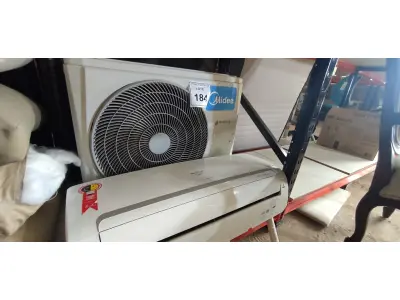LOTE 184 - 01 AR CONDICIONADO MIDEA INVERTER 12.000BTUS. (NO ESTADO EM QUE SE ENCONTRA. SUJEITO A AVARIAS OCULTAS/VISÍVEIS.) AV9860T