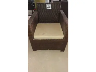 LOTE 281 - 01 POLTRONA DE JARDIM. (NO ESTADO EM QUE SE ENCONTRA. SUJEITO A AVARIAS OCULTAS/VISÍVEIS.) BH1590S