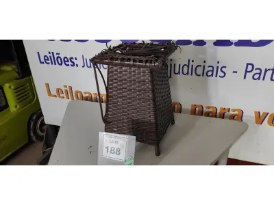 LOTE 188 - 01 MESA DE CANTO DE JARDIM. (NO ESTADO EM QUE SE ENCONTRA. SUJEITO A AVARIAS OCULTAS/VISÍVEIS.) BH1580J