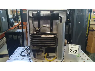 LOTE 272 - 01 FRIGOBAR MARCA ELECTROLUX. (NO ESTADO) ATENÇÃO! FAZER A VISITAÇÃO ANTES DE ARREMATAR, NÃO SABEMOS SE FUNCIONA, LEILÃO NÃO TEM GARANTIA E NEM DEVOLUÇÃO, SUJEITO A POSSÍVEIS AVARIAS VISÍVEIS/OCULTAS E/OU AUSÊNCIA DE COMPONENTES.