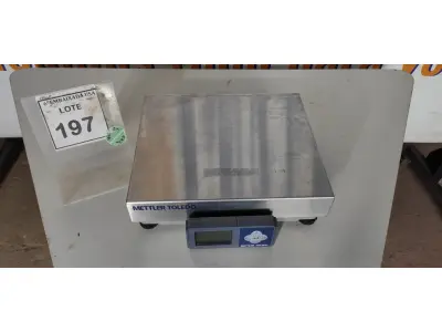 LOTE 197 - 01 BALANÇA METTLER TOLEDO. (NO ESTADO EM QUE SE ENCONTRA. SUJEITO A AVARIAS OCULTAS/VISÍVEIS.) SN: 67700666KV