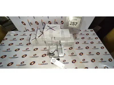 LOTE 257 - 10 CAIXAS COM FECHADURAS. (NO ESTADO EM QUE SE ENCONTRA. SUJEITO A AVARIAS OCULTAS/VISÍVEIS.)