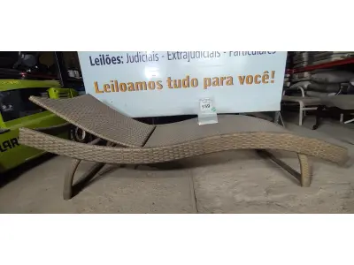 LOTE 159 - 01 ESPREGUIÇADEIRA. (NO ESTADO EM QUE SE ENCONTRA. SUJEITO A AVARIAS OCULTAS/VISÍVEIS.) BH1525V