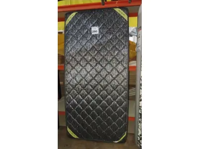 LOTE 290 - 01 COLCHÃO SOLTEIRO 1,88CM X 0,88CM. (NO ESTADO EM QUE SE ENCONTRA. SUJEITO A AVARIAS OCULTAS/VISÍVEIS.) BJ7223R