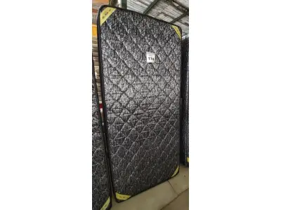 LOTE 174 - 01 COLCHÃO SOLTEIRO COM BASE 1,88CM X 0,88CM. (NO ESTADO EM QUE SE ENCONTRA. SUJEITO A AVARIAS OCULTAS/VISÍVEIS.) BJ7220M